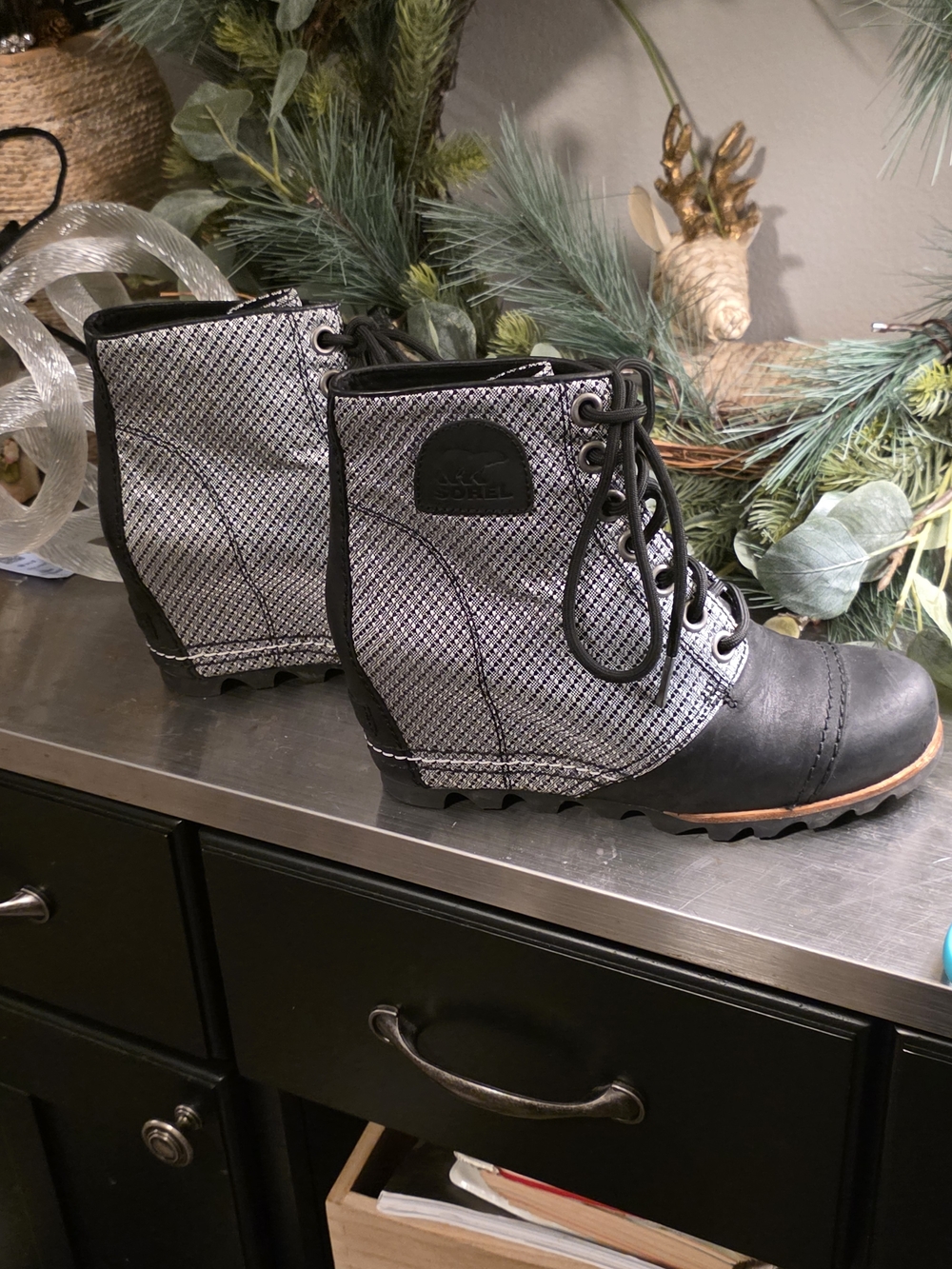 Sorel  Black and Gray Lace-Up Boots